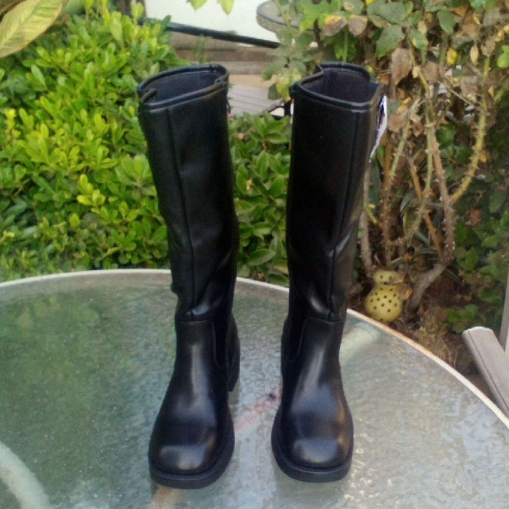 New! Black Boots